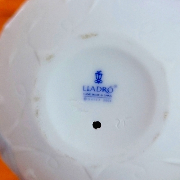 2005LLADRO XMAS BALL, CLASSIC YEARLY COLLECTIBLE PORCELAIN DECORATION - Picture 5 of 6